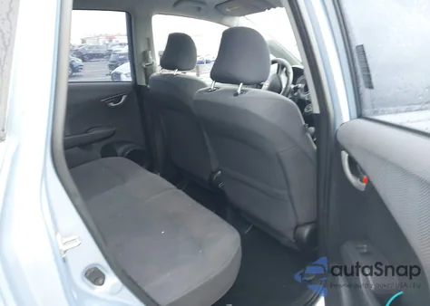 2010 Honda Fit z USA, uszkodzony, nr VIN JHMGE8H27AC037551